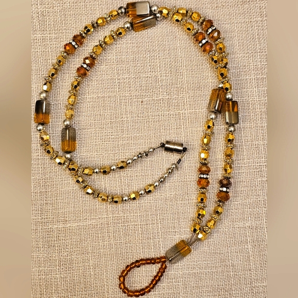 Gold beaded lanyard - Picture 1 of 1